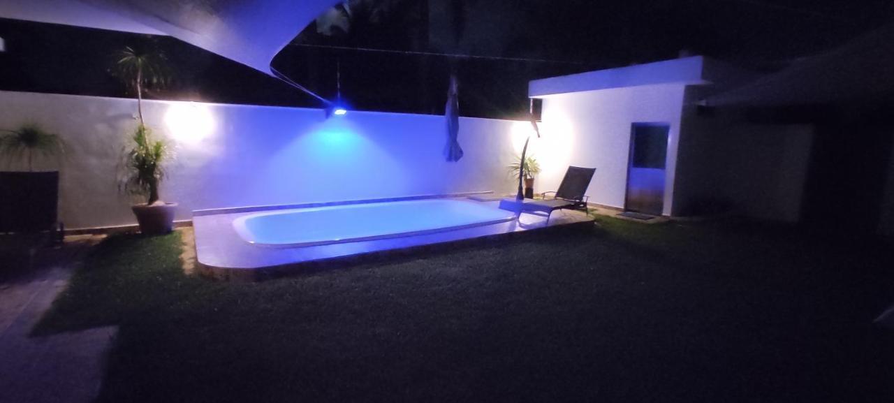 Casa Abril Cozzy Suites Cancún Exterior foto